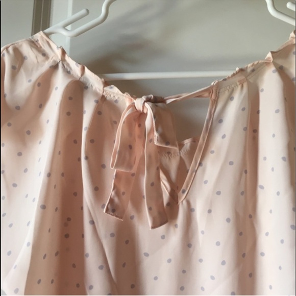 LC Lauren Conrad Pink blouse with grey polka dots - Picture 2 of 5